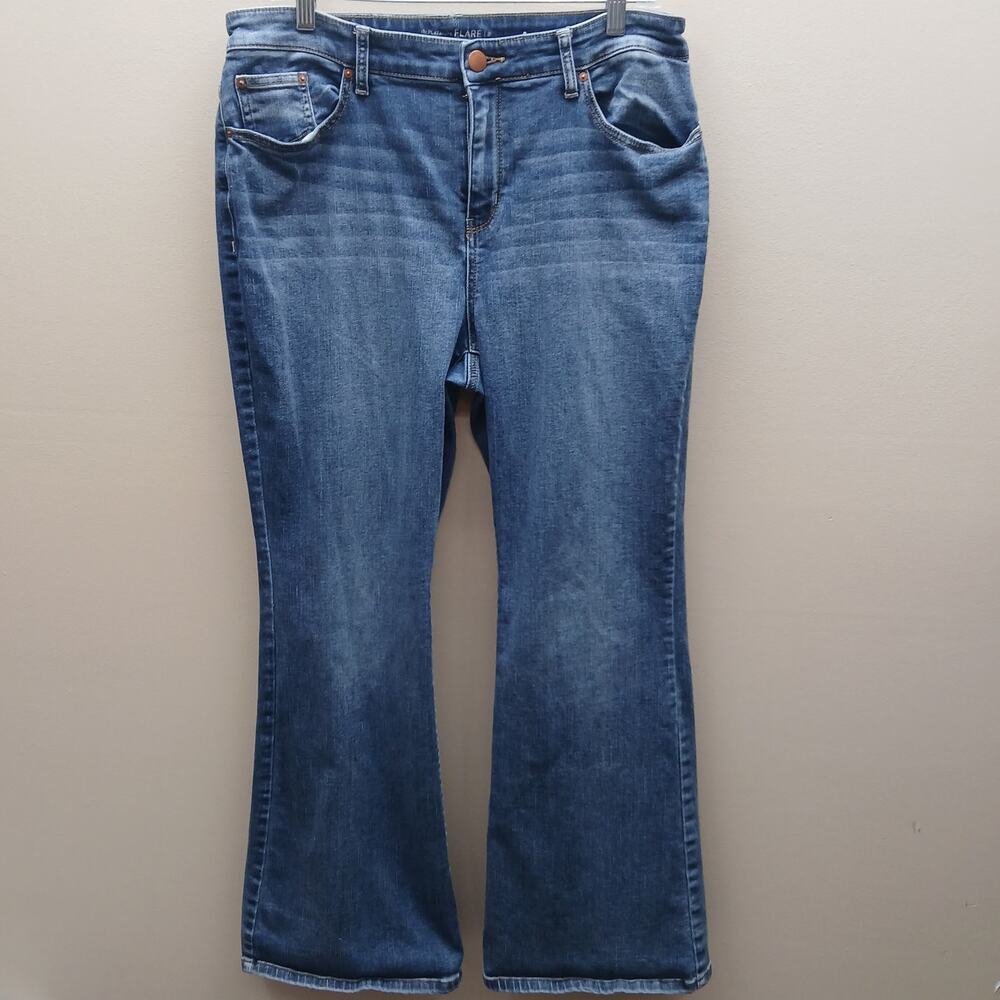Chico's Denim The Platinum Flare Jeans High Rise Blue SZ 2 Short US Large 10/12